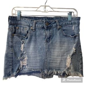 ZCO Jean Mini Skirt Size 11 Distressed Costal Cowgirl